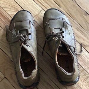 Great new men’s shoes Fashion size 10